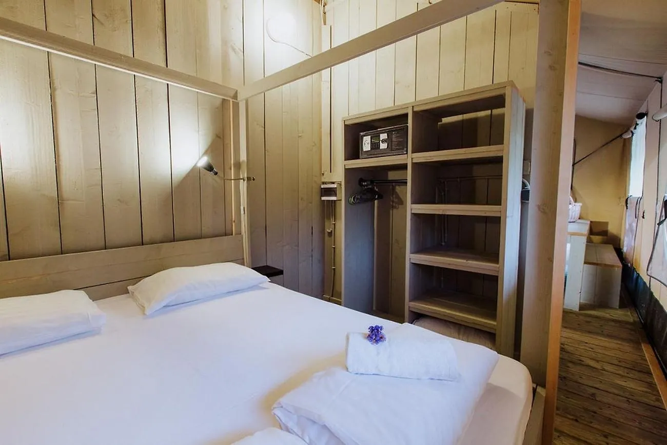 Apartments With A Parking Space Biograd Na Moru, Biograd - 23740 0*,  Κροατία